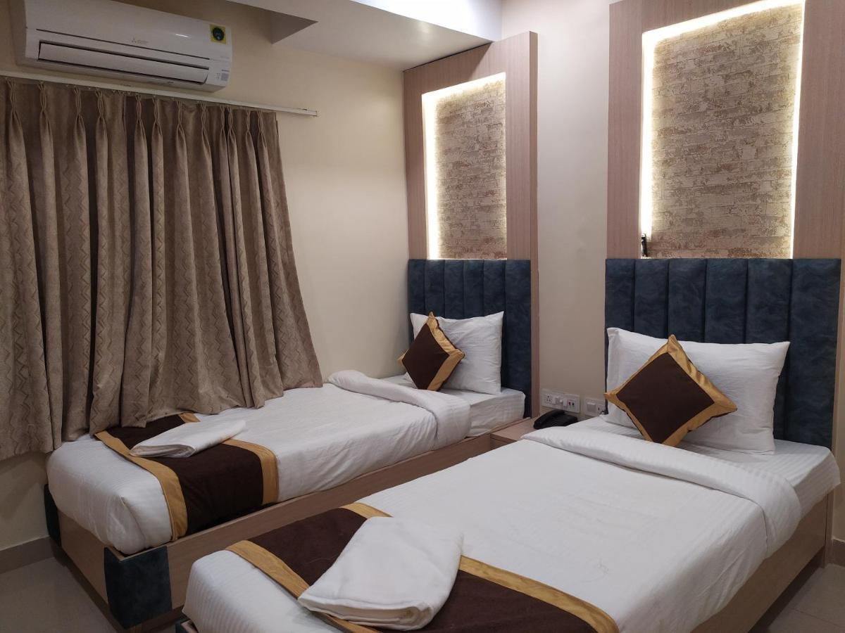 The Panash - Hotel & Banquet Calcutta  Esterno foto