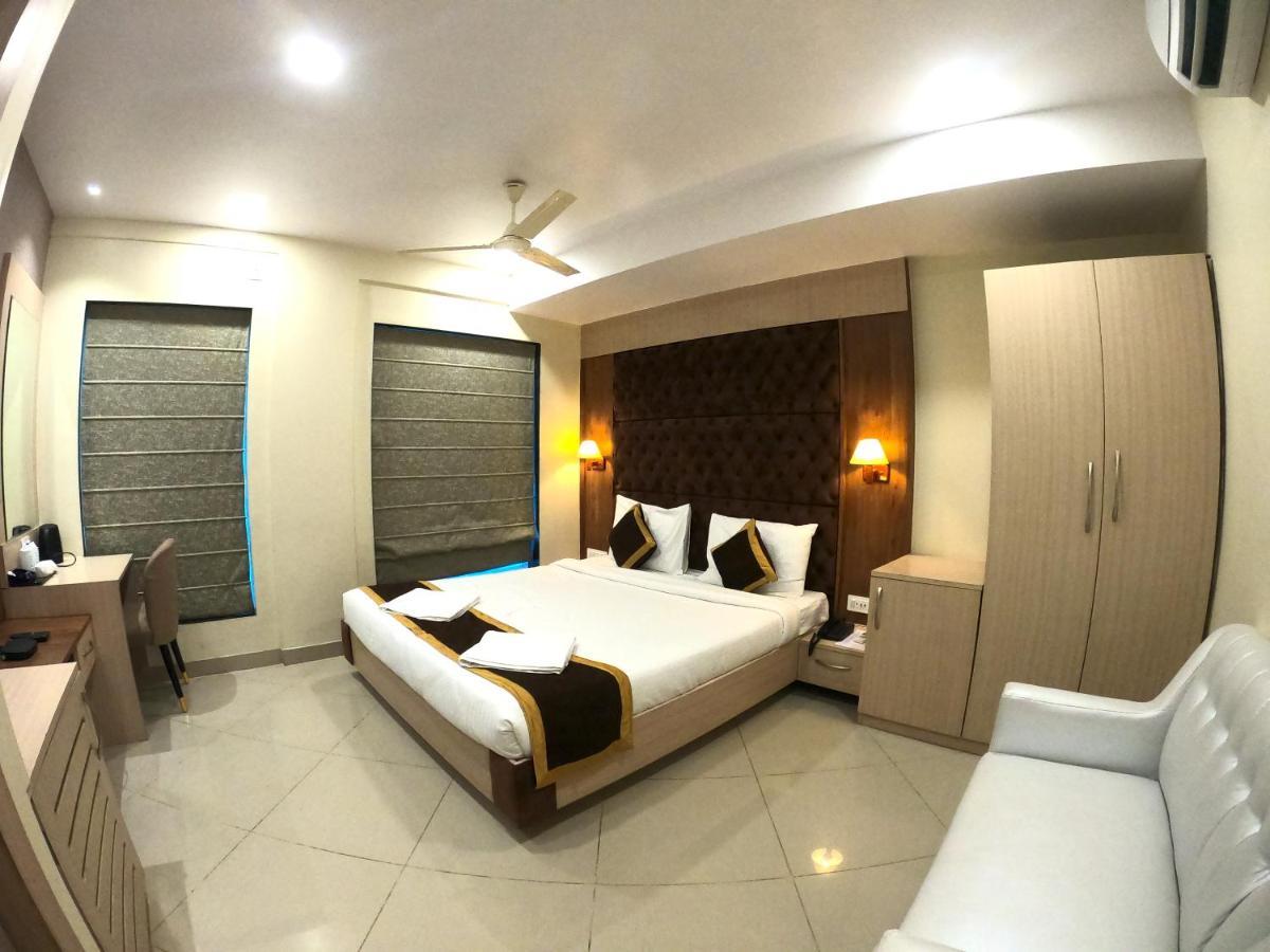 The Panash - Hotel & Banquet Calcutta  Esterno foto