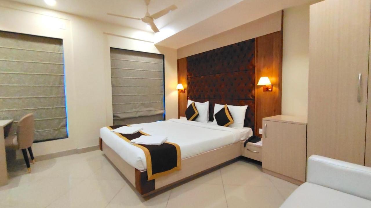 The Panash - Hotel & Banquet Calcutta  Esterno foto